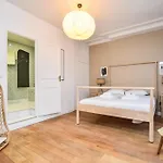 Elegant - 3br-8p - Gare De L'est Apartmán